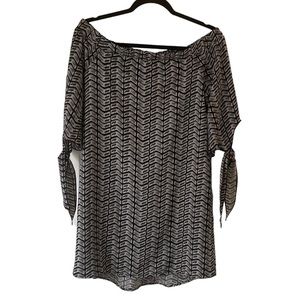 Bar III off the shoulder black and white tie cuff midi length dress size small